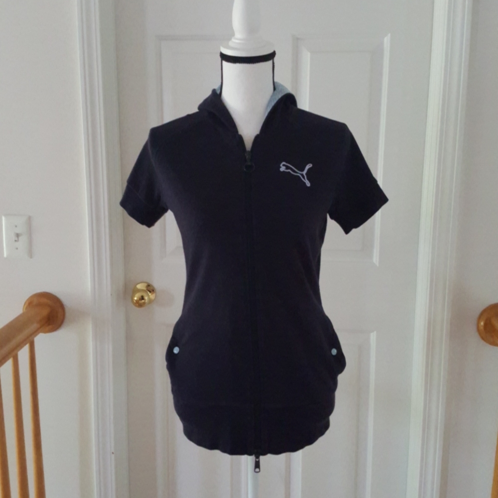 29:05 - Puma zip short sleeve hoodie